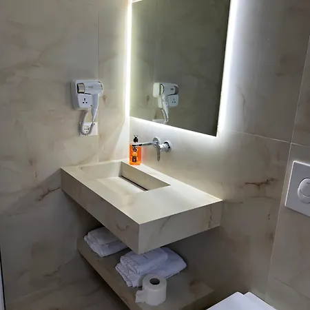 Rezidenca Sinani