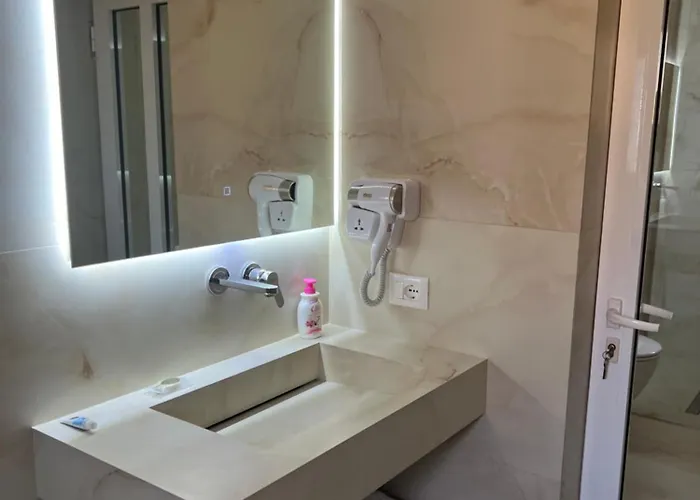 Rezidenca Sinani * Orikum