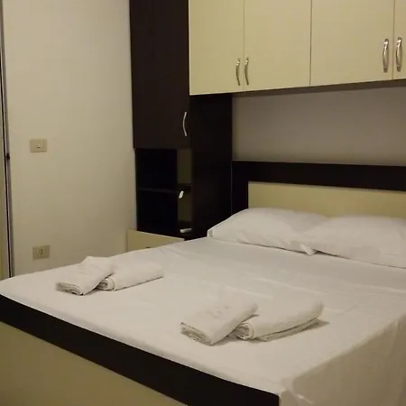 شقة Rezidenca Sinani