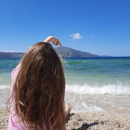 Rezidenca Sinani * أوريكوم