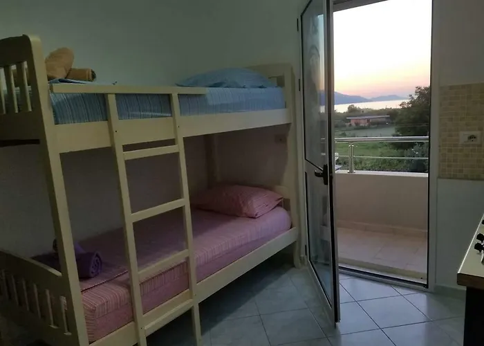 Rezidenca Sinani 奥里库姆